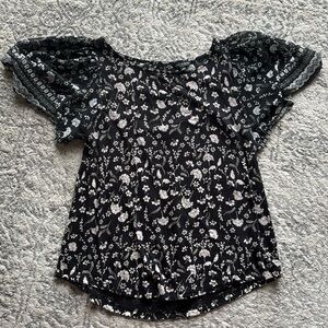 ⭐️Lucky Brand Black floral blouse